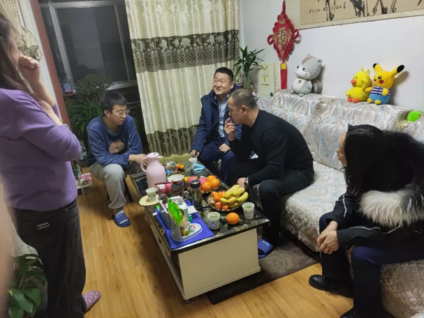 关爱员工冷暖 传递组织温情——乐动网页版·官方站在线登入-乐动(中国)
组织开展员工家访活动(图2)