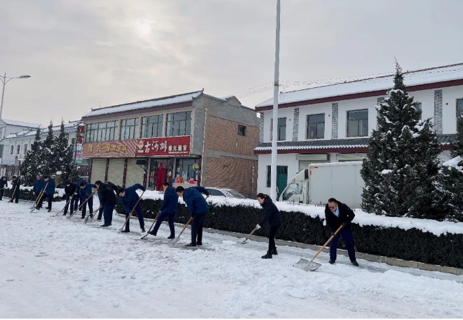筑起安全墙 照亮乡村路——乐动网页版·官方站在线登入-乐动(中国)
鼎力支持包抓共建村社文明创建工作(图7)