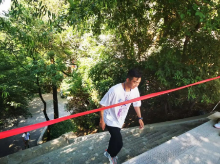 助力文旅市场 展示产投风采——乐动网页版·官方站在线登入-乐动(中国)
组织开展员工登山比赛活动(图8)